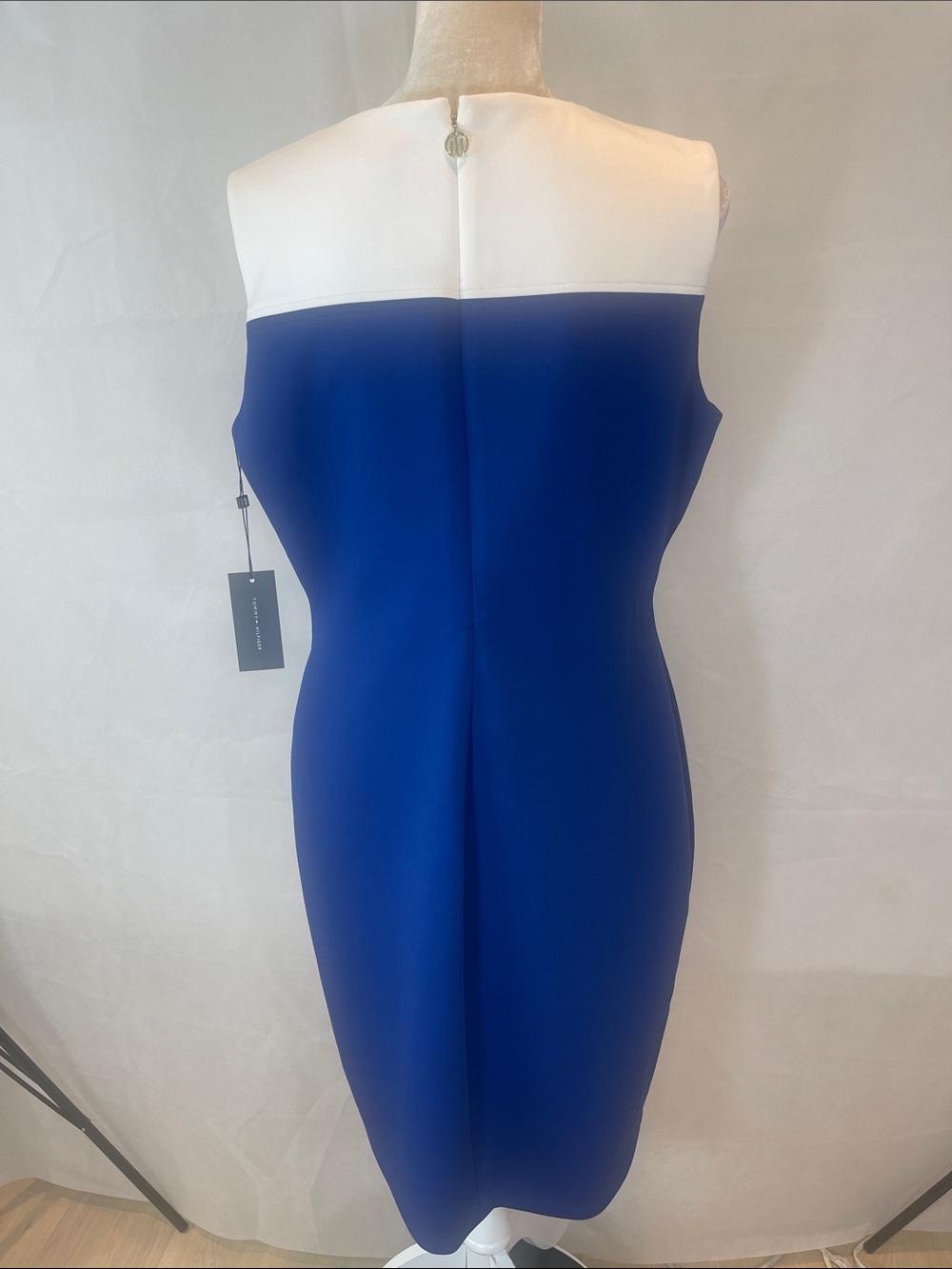 Tommy Hilfiger Blue and White Sleeveless Sheath Dress with Side Button Detail - Picture 5 of 10